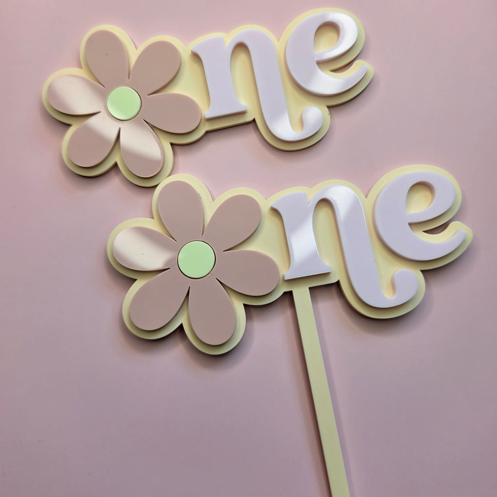 Groovy Daisy One Cake Topper