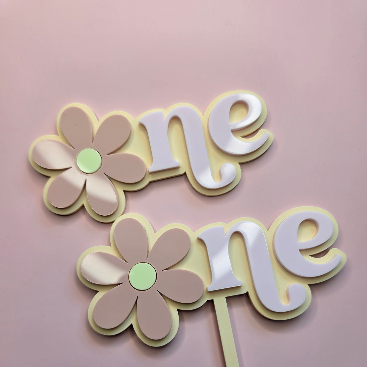 Groovy Daisy One Cake Topper